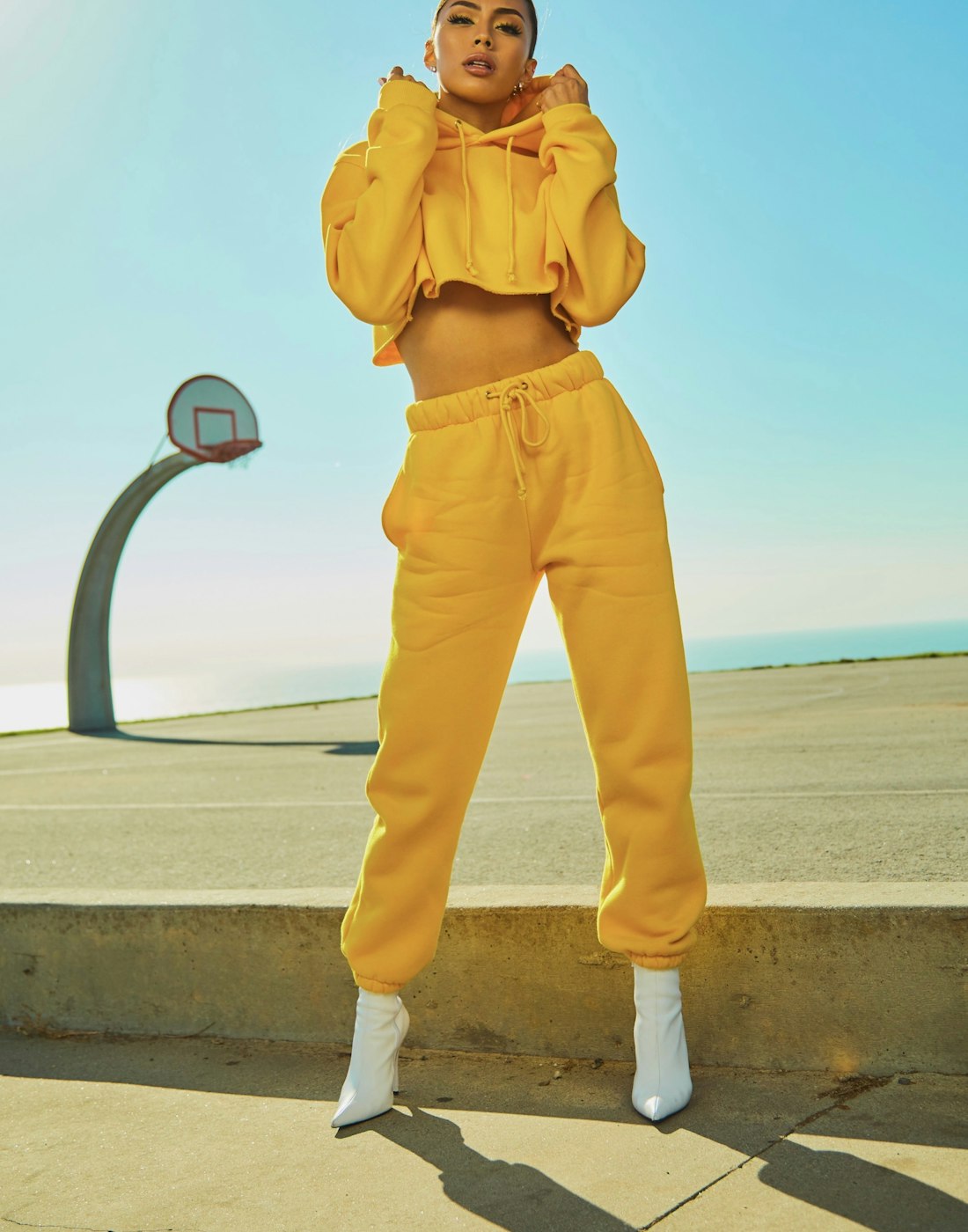 Look 03 — Maglieria a strati per le mezze stagioni